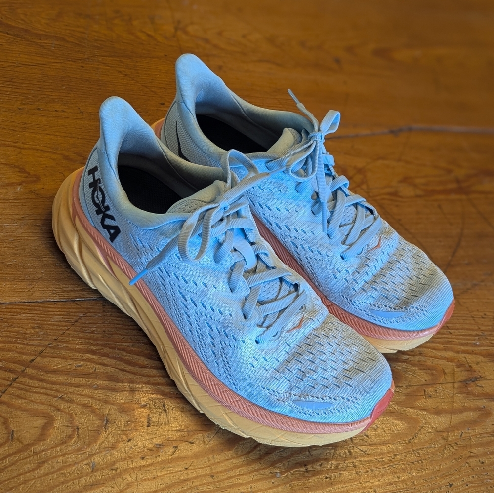 Hoka One One Clifton 8